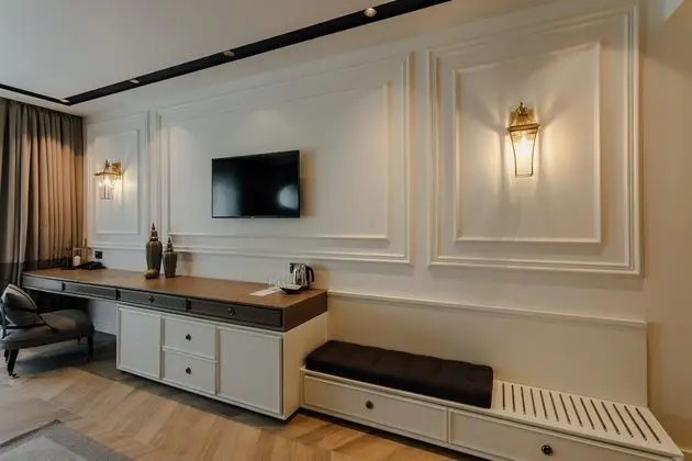 Junior Süit, Balkon, Kısmi Deniz Manzaralı