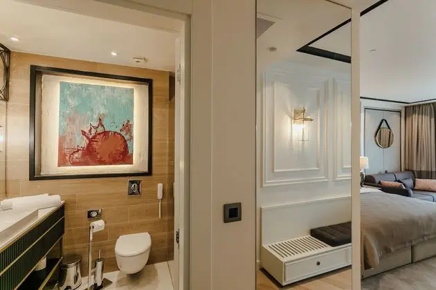 Junior Süit, Balkon, Kısmi Deniz Manzaralı