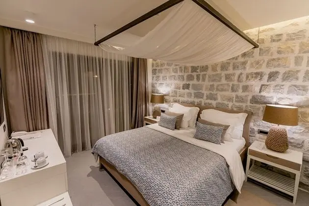 Tek Büyük Yataklı Oda, Balkon, Deniz Manzaralı