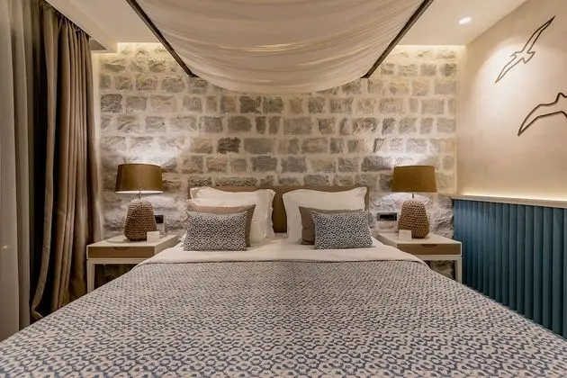 Tek Büyük Yataklı Oda, Balkon, Deniz Manzaralı