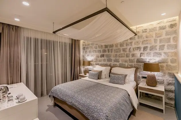 Tek Büyük Yataklı Oda, Balkon, Deniz Manzaralı