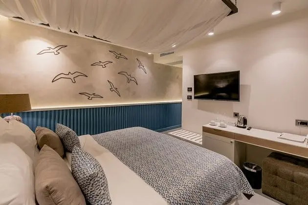 Tek Büyük Yataklı Oda, Balkon, Deniz Manzaralı