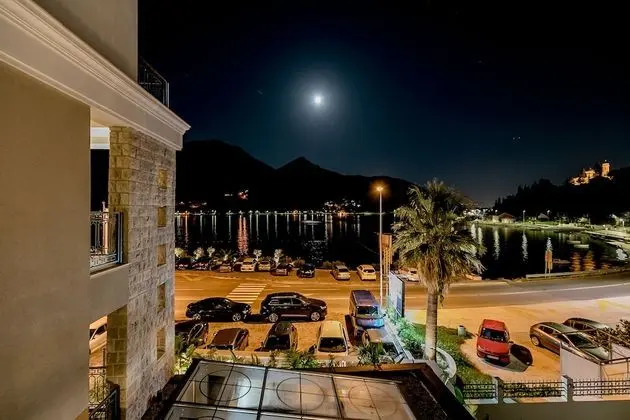 Tek Büyük Yataklı Oda, Balkon, Deniz Manzaralı