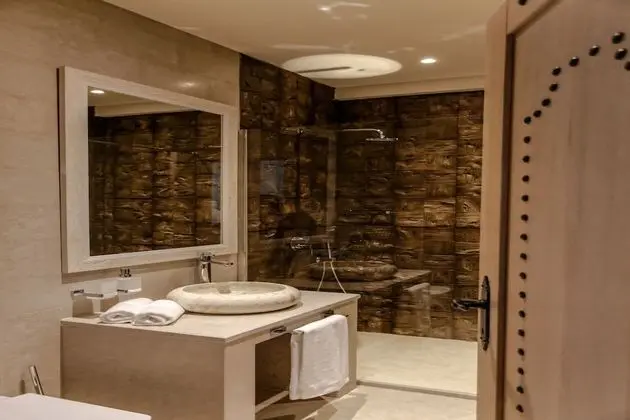 Deluxe Tek Büyük Yataklı Oda, Deniz Manzaralı
