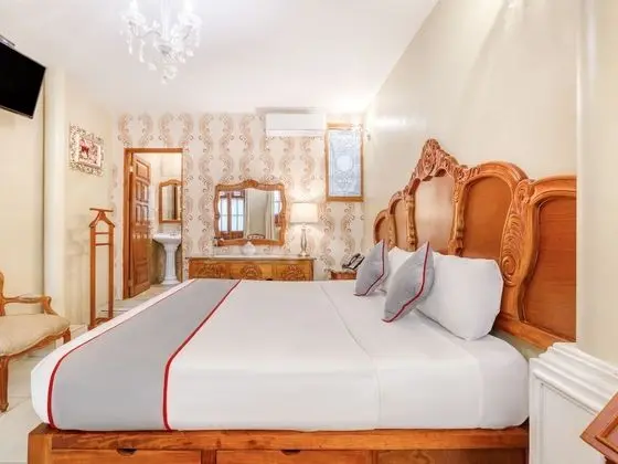 Deluxe Oda, 1 En Büyük (King) Boy Yatak