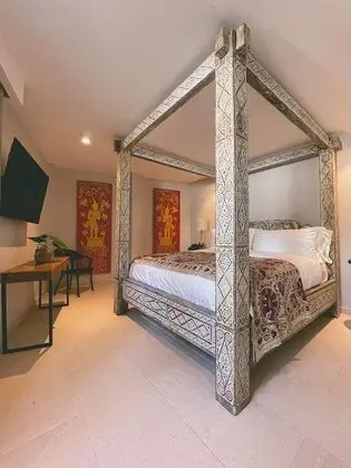 Luxury Oda