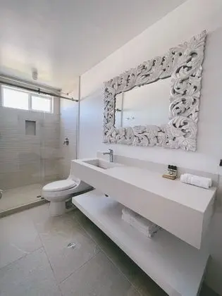Luxury Oda
