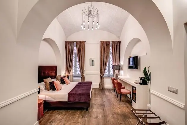 Junior Süit, 1 Çift Kişilik Yatak ve Çekyat