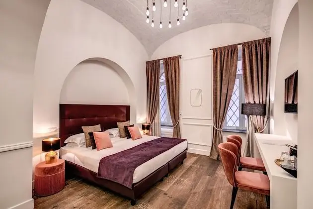 Junior Süit, 1 Çift Kişilik Yatak ve Çekyat