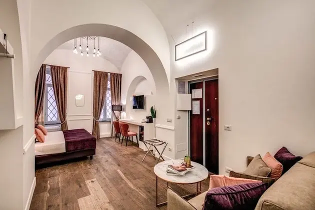 Junior Süit, 1 Çift Kişilik Yatak ve Çekyat