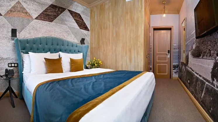 Comfort Tek Büyük veya İki Ayrı Yataklı Oda