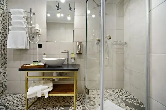 Comfort Tek Büyük veya İki Ayrı Yataklı Oda