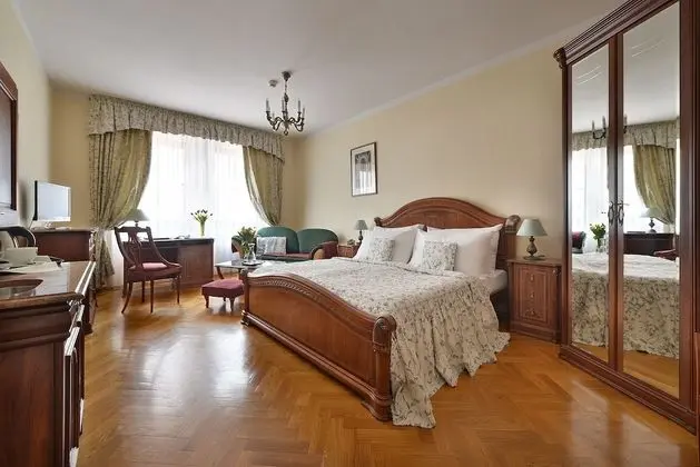 Standard Tek Büyük veya İki Ayrı Yataklı Oda