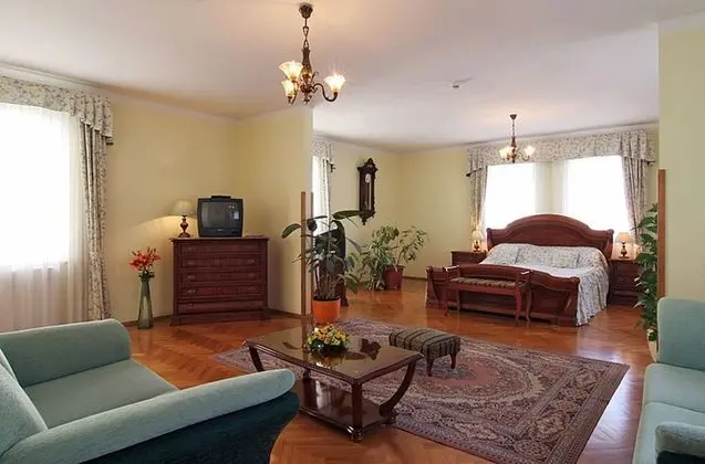 Deluxe Tek Büyük veya İki Ayrı Yataklı Oda