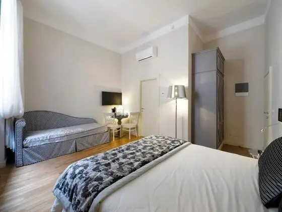 Classic Üç Kişilik Oda