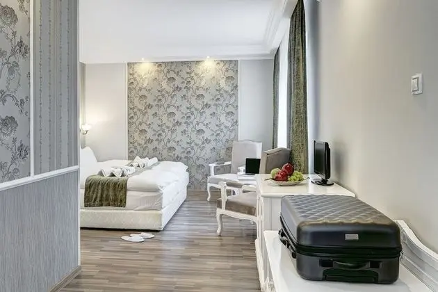 Deluxe Tek Büyük Yataklı Oda