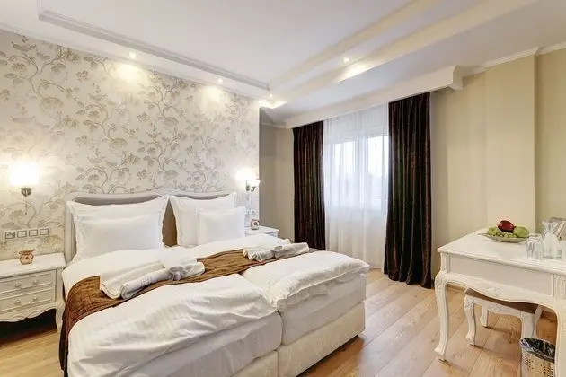 Deluxe Tek Büyük Yataklı Oda