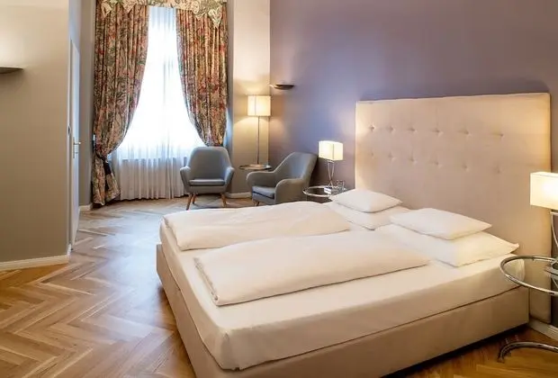 Comfort Tek Büyük Yataklı Oda