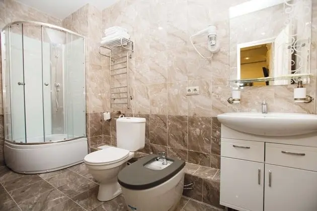 Deluxe Tek Büyük Yataklı Oda