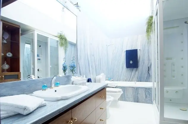 Senior Tek Büyük Yataklı Oda