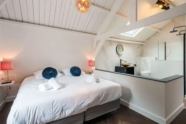 Junior Süit, Küvet