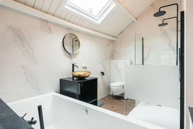 Junior Süit, Küvet