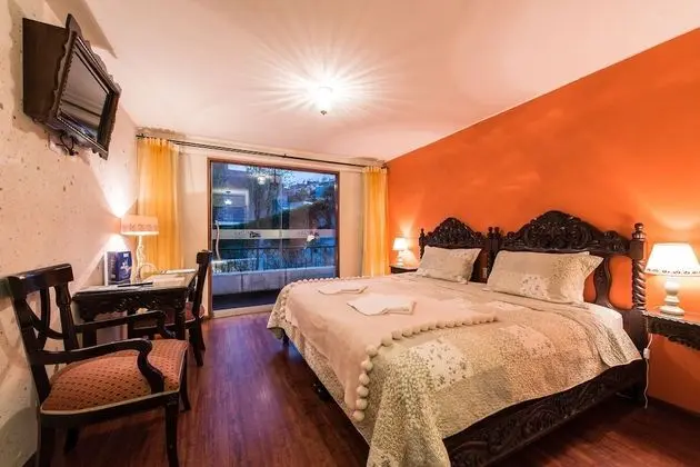 Tek Büyük Yataklı Oda, Balkon