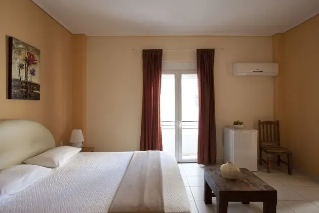 Üç Kişilik Oda