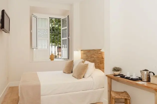 Tek Büyük Yataklı Oda, Zemin Kat