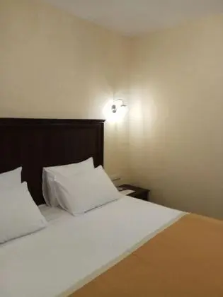 Exclusive Tek Büyük Yataklı Oda