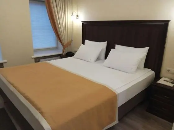 Exclusive Tek Büyük Yataklı Oda