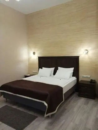 Luxury Tek Büyük Yataklı Oda