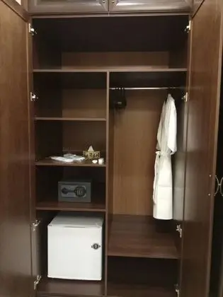 Luxury Tek Büyük Yataklı Oda