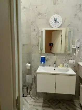 Luxury Tek Büyük Yataklı Oda