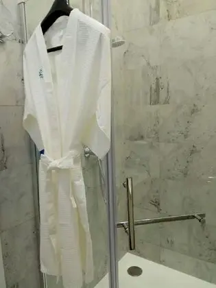 Luxury Tek Büyük Yataklı Oda