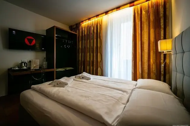 Business Oda, 1 Büyük (Queen) Boy Yatak, Şehir Manzaralı