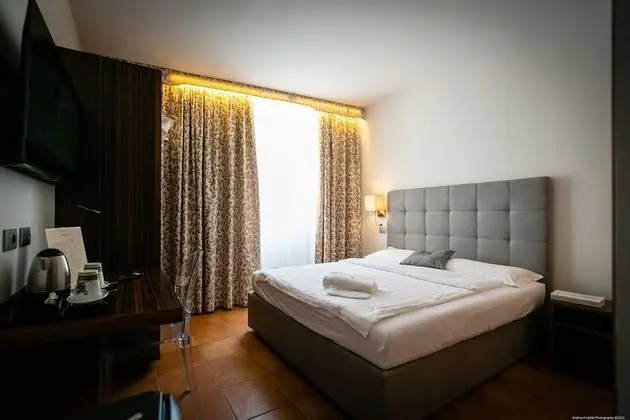 Business Oda, 1 Büyük (Queen) Boy Yatak, Şehir Manzaralı