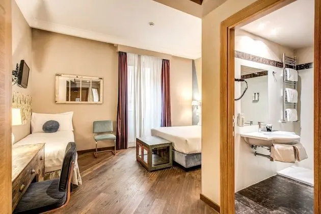 Standard Üç Kişilik Oda