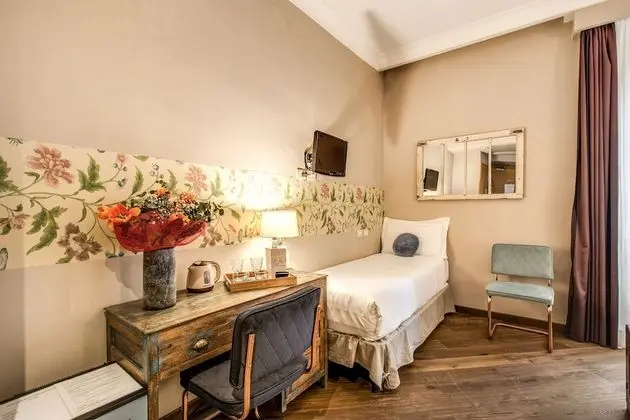 Standard Üç Kişilik Oda