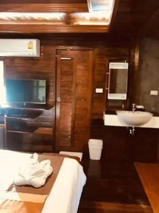 Deluxe Tek Büyük Yataklı Oda, Balkon