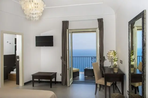 Superior Tek Büyük Yataklı Oda, Deniz Manzaralı