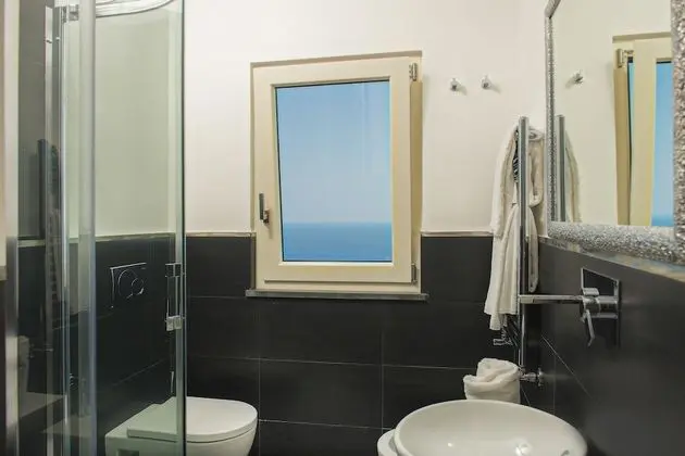 Tek Büyük Yataklı Oda, Deniz Manzaralı