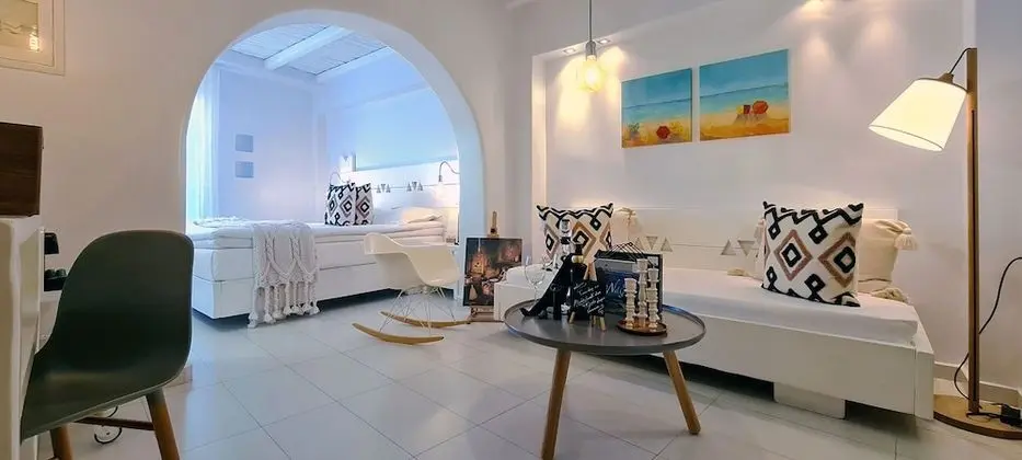 Deluxe Tek Büyük Yataklı Oda, Plaj Manzaralı (Second Floor)