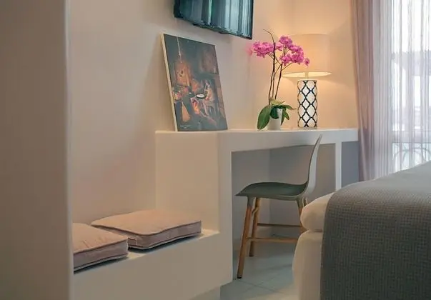 Deluxe Tek Büyük Yataklı Oda, Plaj Manzaralı (Second Floor)