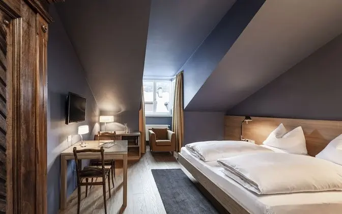 Comfort Tek Büyük Yataklı Oda