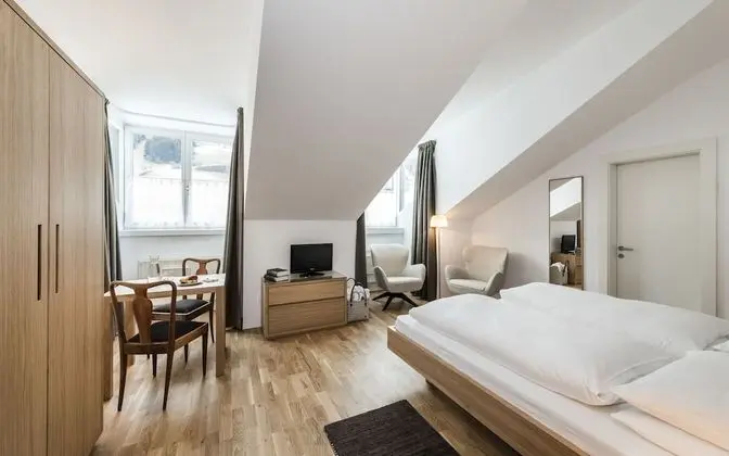 Comfort Tek Büyük Yataklı Oda