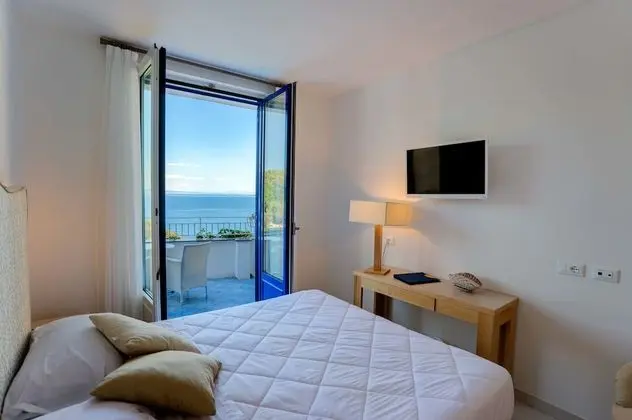 Deluxe Tek Büyük Yataklı Oda, 1 Çift Kişilik Yatak, Deniz Manzaralı