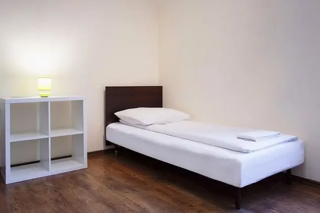 Tek Kişilik Oda, Ortak Banyo