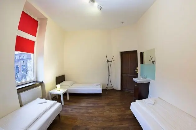 Üç Kişilik Oda, Ortak Banyo