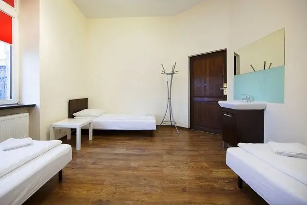 Üç Kişilik Oda, Ortak Banyo